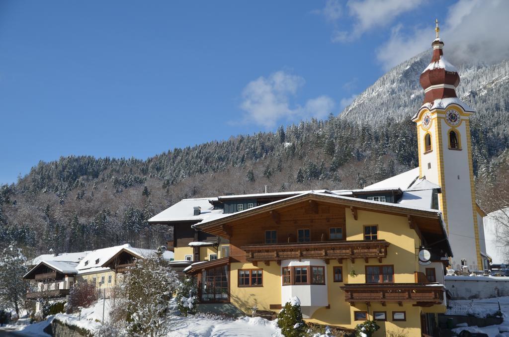 Landhotel Kirchenwirt อุนเคน ภายนอก รูปภาพ