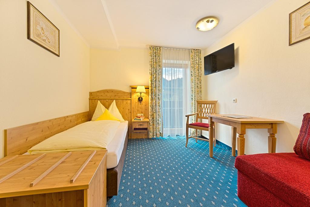 Landhotel Kirchenwirt อุนเคน ห้อง รูปภาพ
