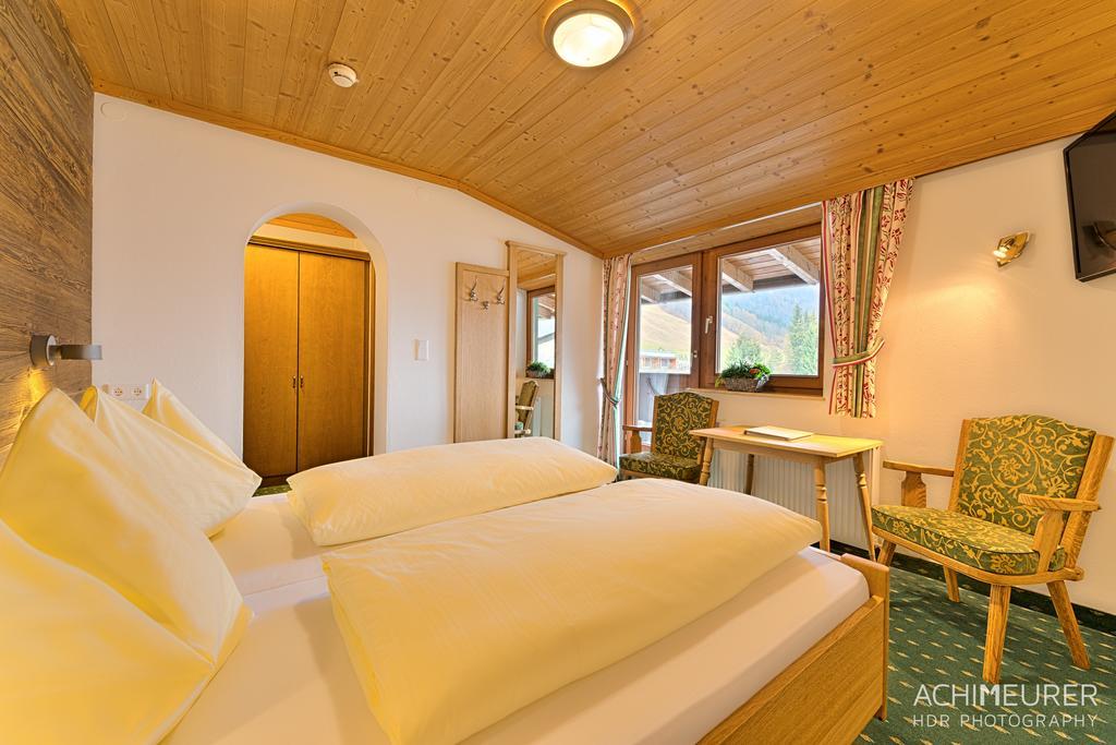 Landhotel Kirchenwirt อุนเคน ภายนอก รูปภาพ